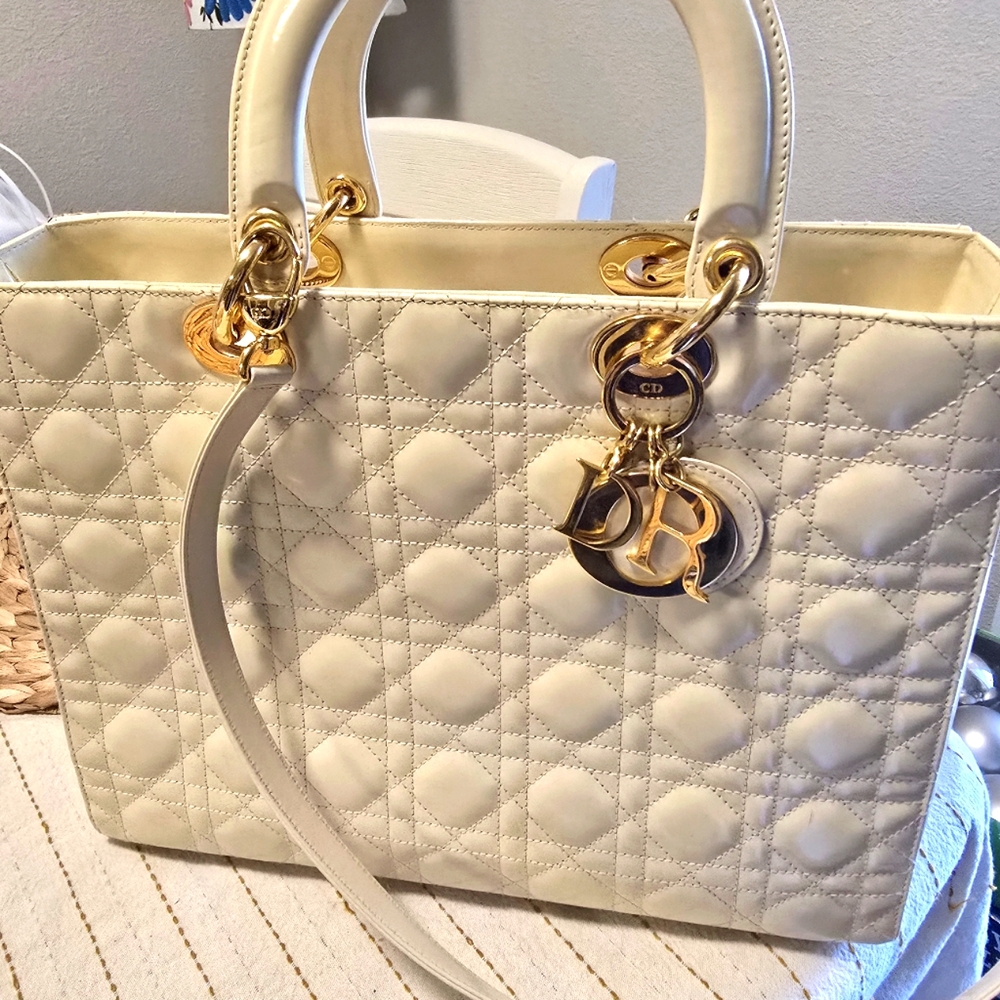 Lady Dior large .